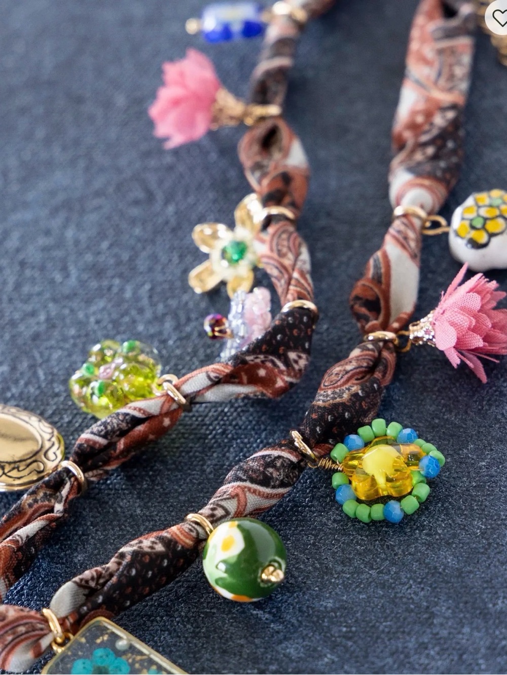 🔘NATURAL LIFE “Happy Threads” Multicolor Floral Charm Necklace with Gold Accents - Picture 2 of 9